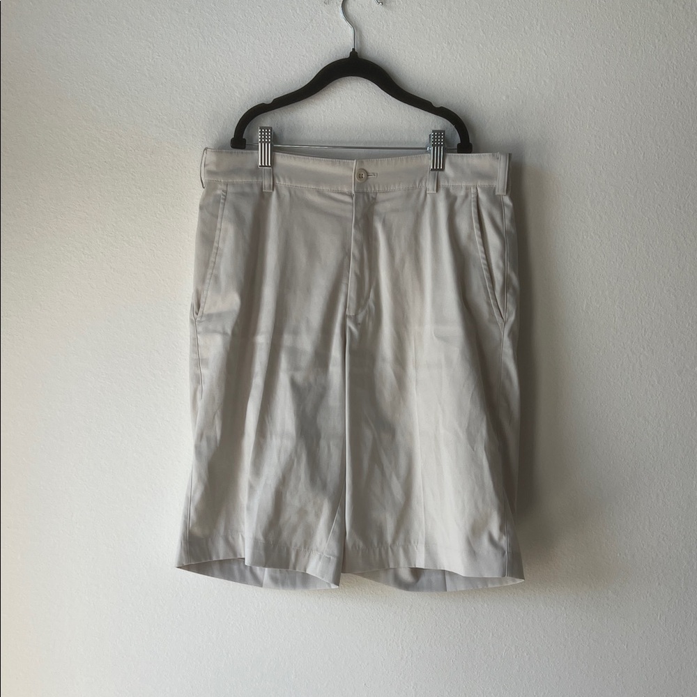 Nike Men's Cream Golf Shorts